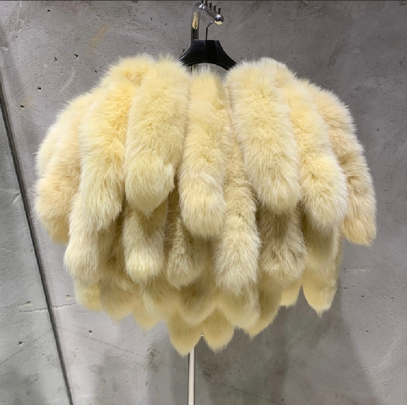 Women’s fluffy faux winter jacket winter tail shawl scarf